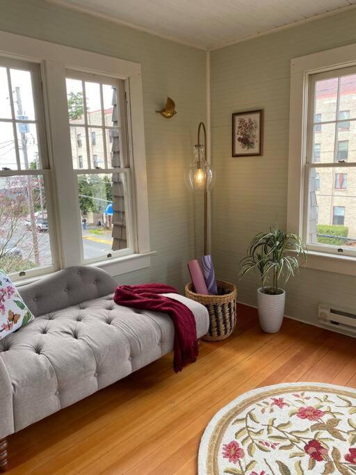 Historic Downtown Riverview Flat, No 3 Astoria Buitenkant foto