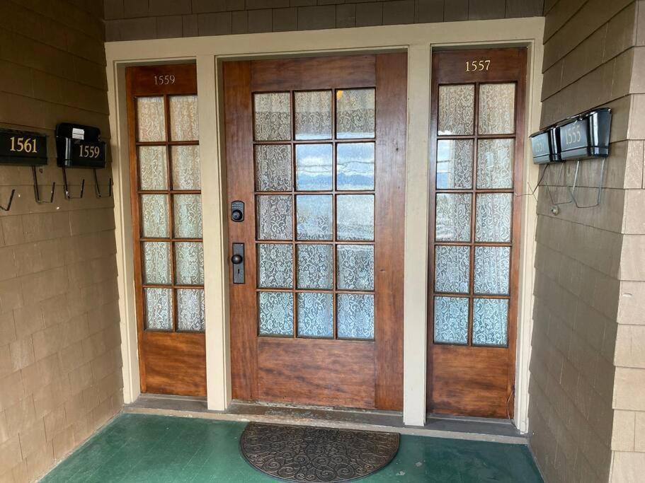 Historic Downtown Riverview Flat, No 3 Astoria Buitenkant foto