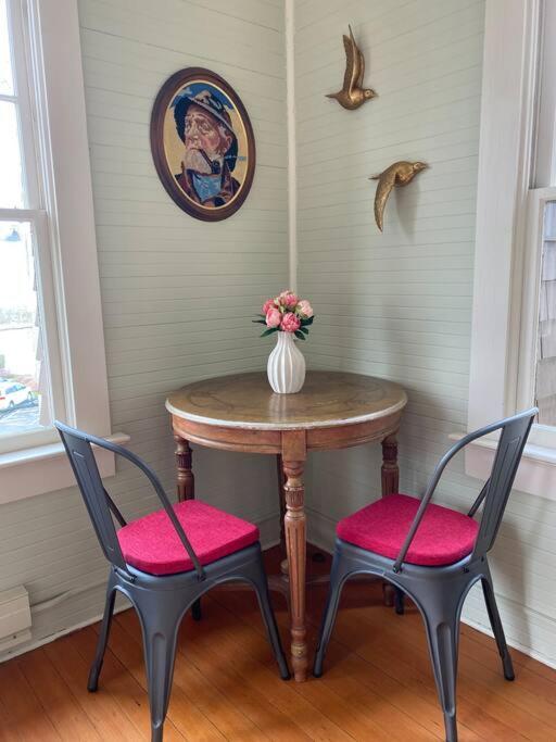 Historic Downtown Riverview Flat, No 3 Astoria Buitenkant foto