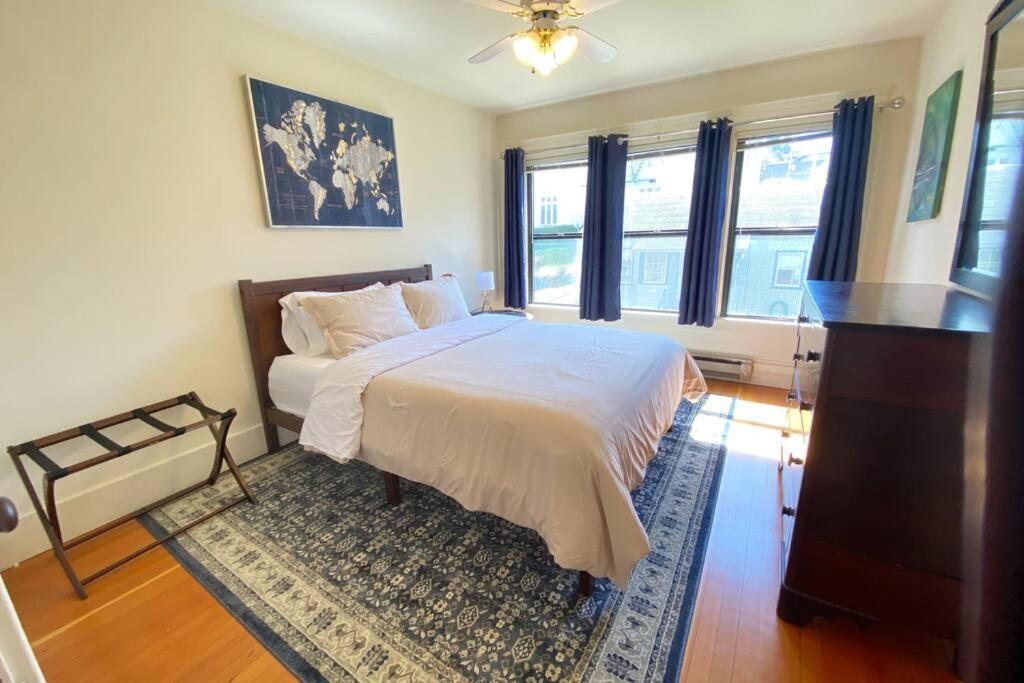 Historic Downtown Riverview Flat, No 3 Astoria Buitenkant foto