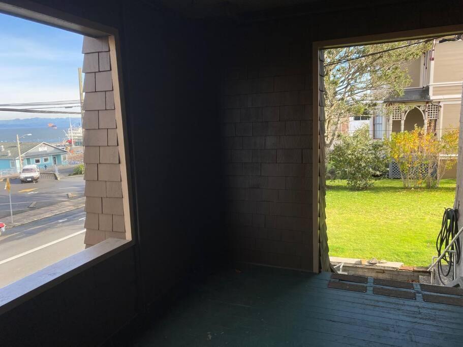 Historic Downtown Riverview Flat, No 3 Astoria Buitenkant foto