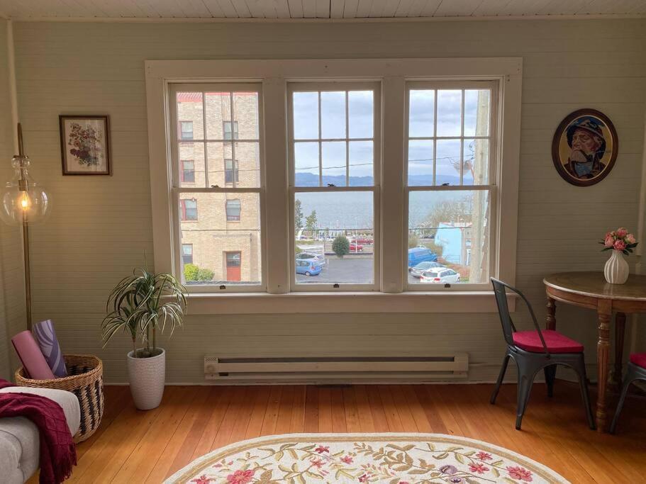 Historic Downtown Riverview Flat, No 3 Astoria Buitenkant foto